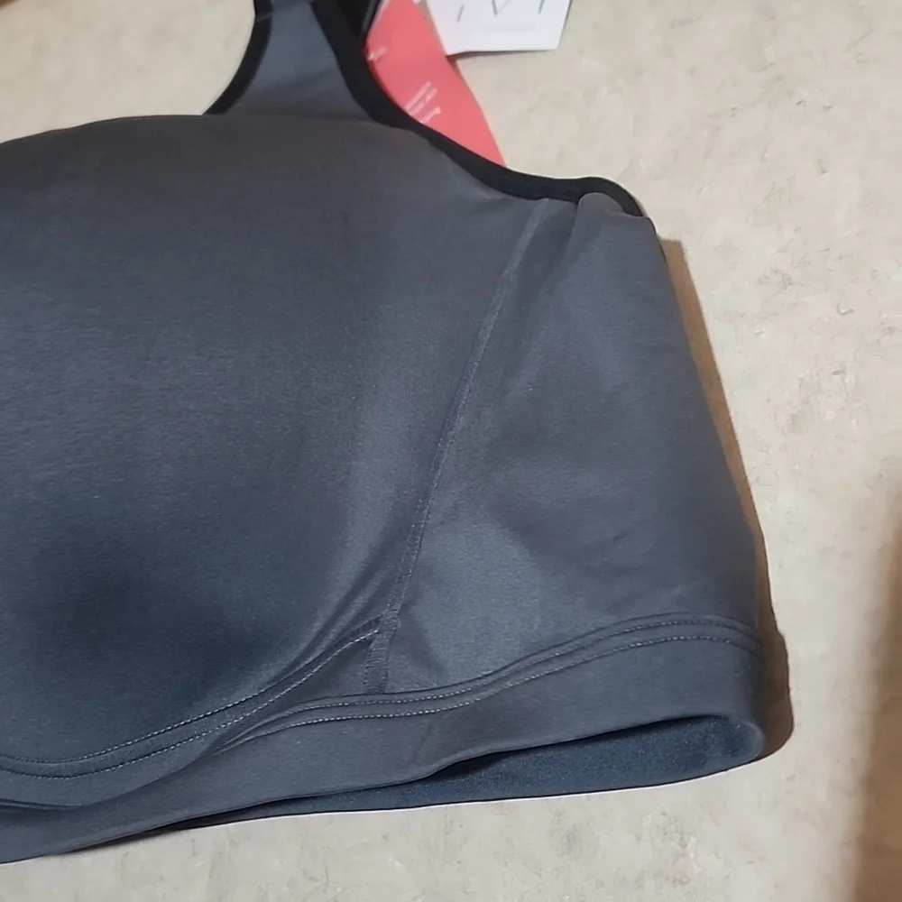 Livi underwire bra size 50DD NWT - Picture 3 of 9